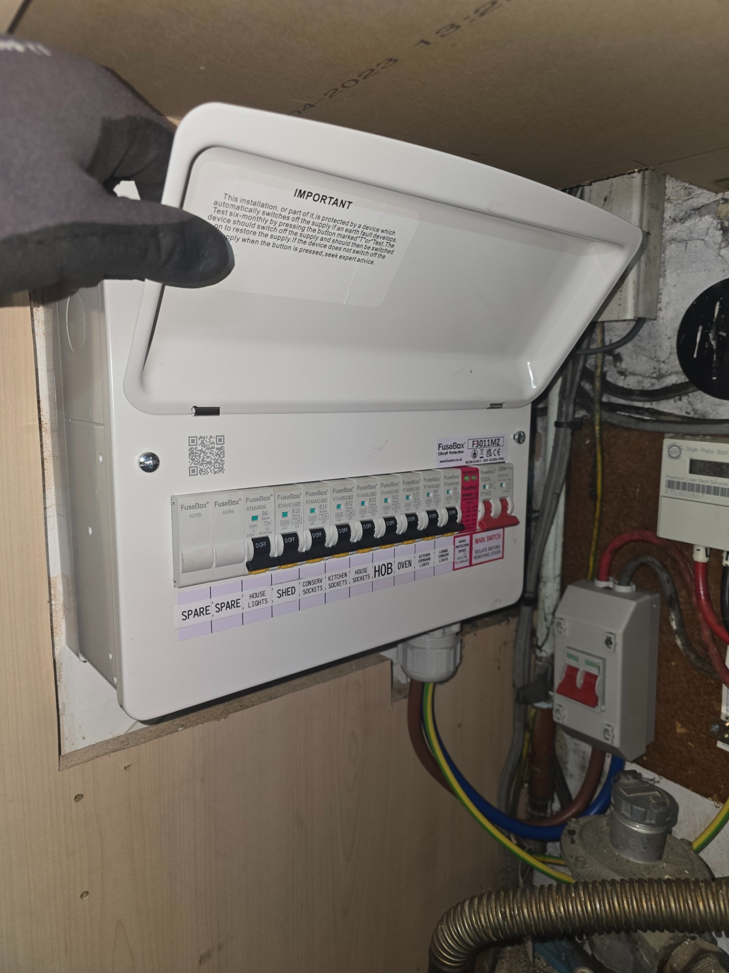 New consumer unit with DP Type A RCBOs and integral SPD with spare ways, Clearly labelled 