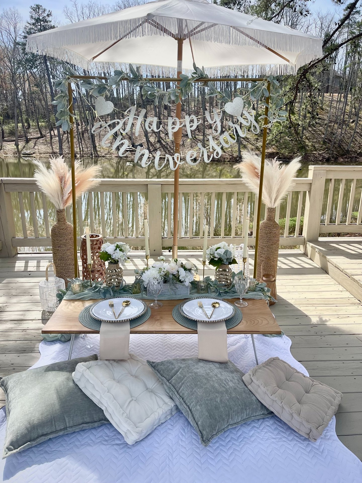 Romantic luxury picnic experience for two, date idea or anniversary proposal setup in North Georgia