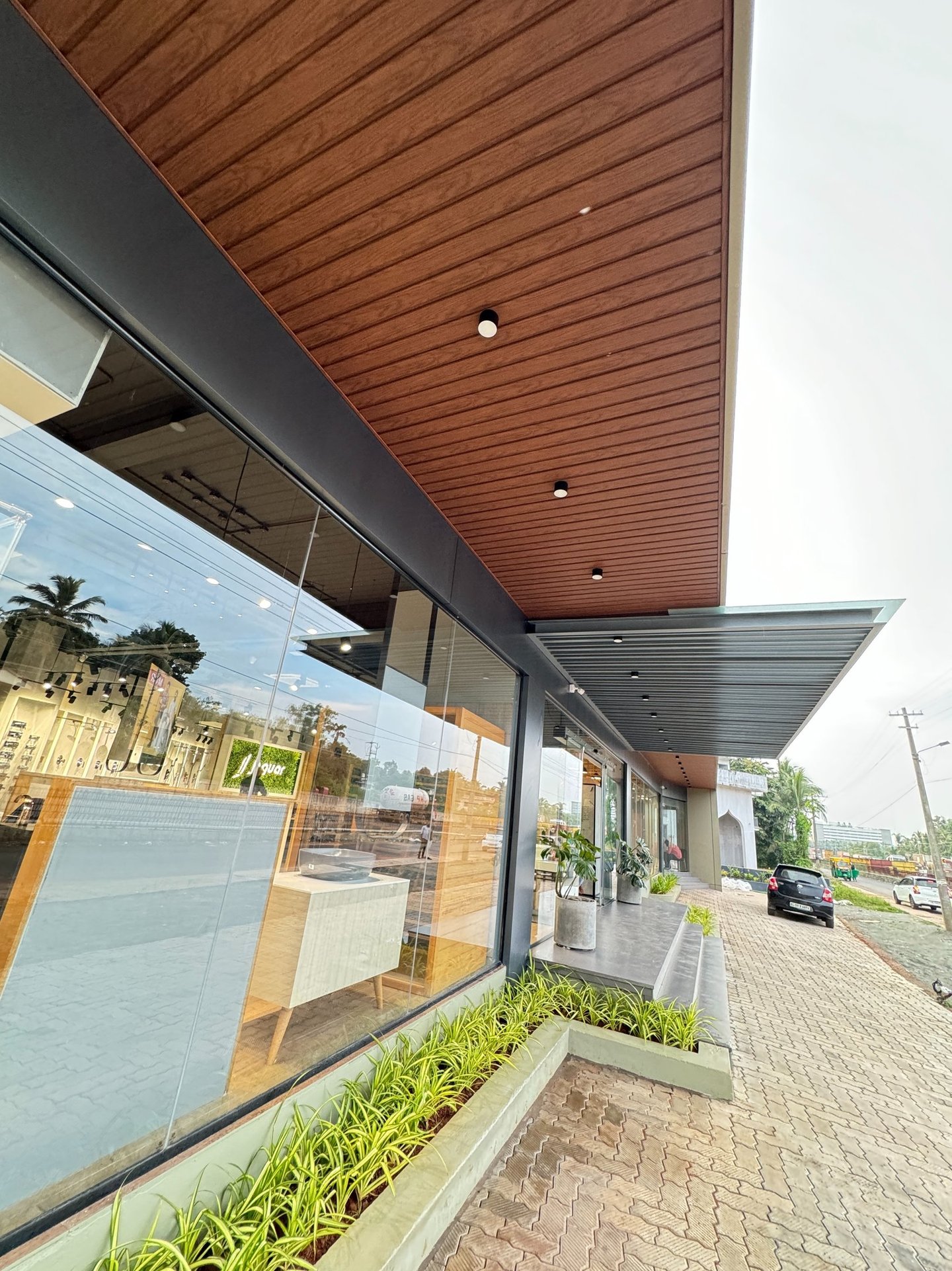 Best exterior facade and glass solutions company in Kerala