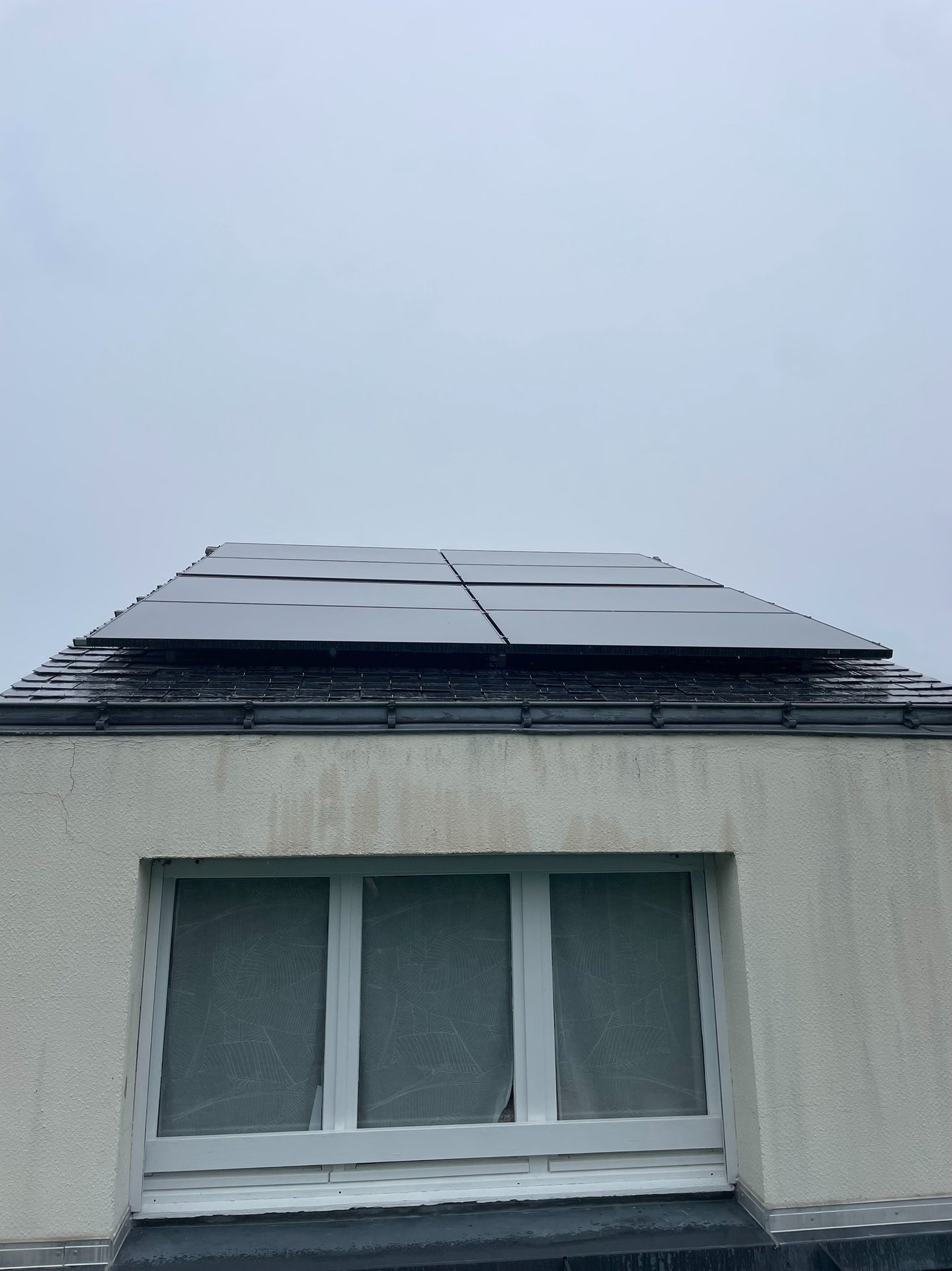 Panneaux solaires 3 kWc à Sainte-Luce-sur-Loire, après nettoyage à l’eau pure, résultat impeccable