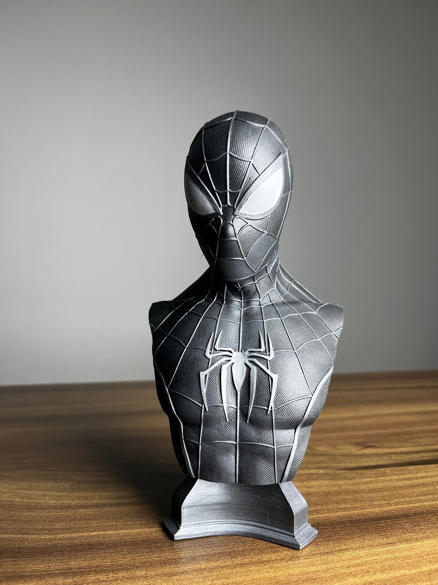 blacksuit-spiderman-full