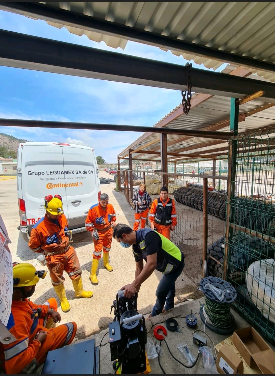 capacitacion a mineros sobre el uso correcto de maquina