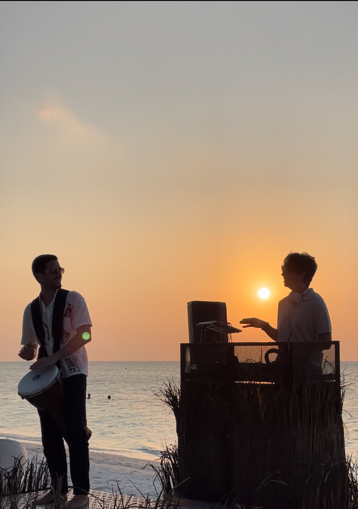 Thibault & Arnaud DJ et percussion live pour Club med établissements haut de gamme