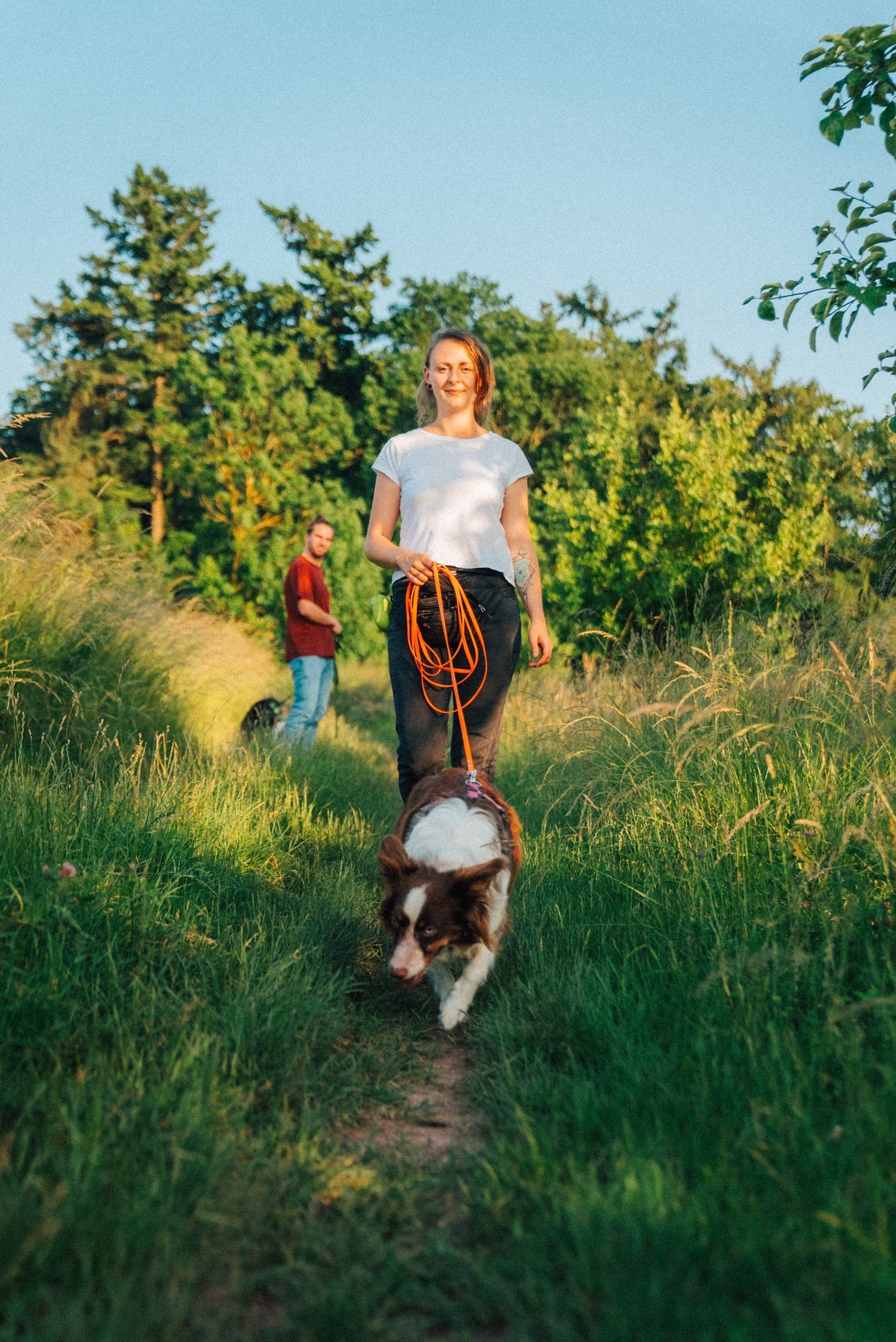 Antonia mit Hund unterwegs – gemeinsame Tageswanderung für Mensch-Hund-Teams bei Takoda