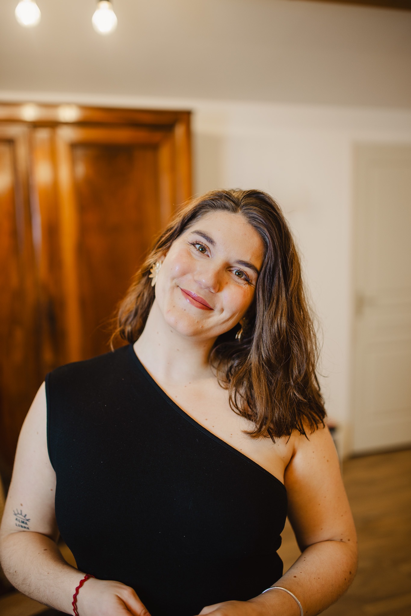 Une photo d'une fille qui est photographe de mariage à bordeaux