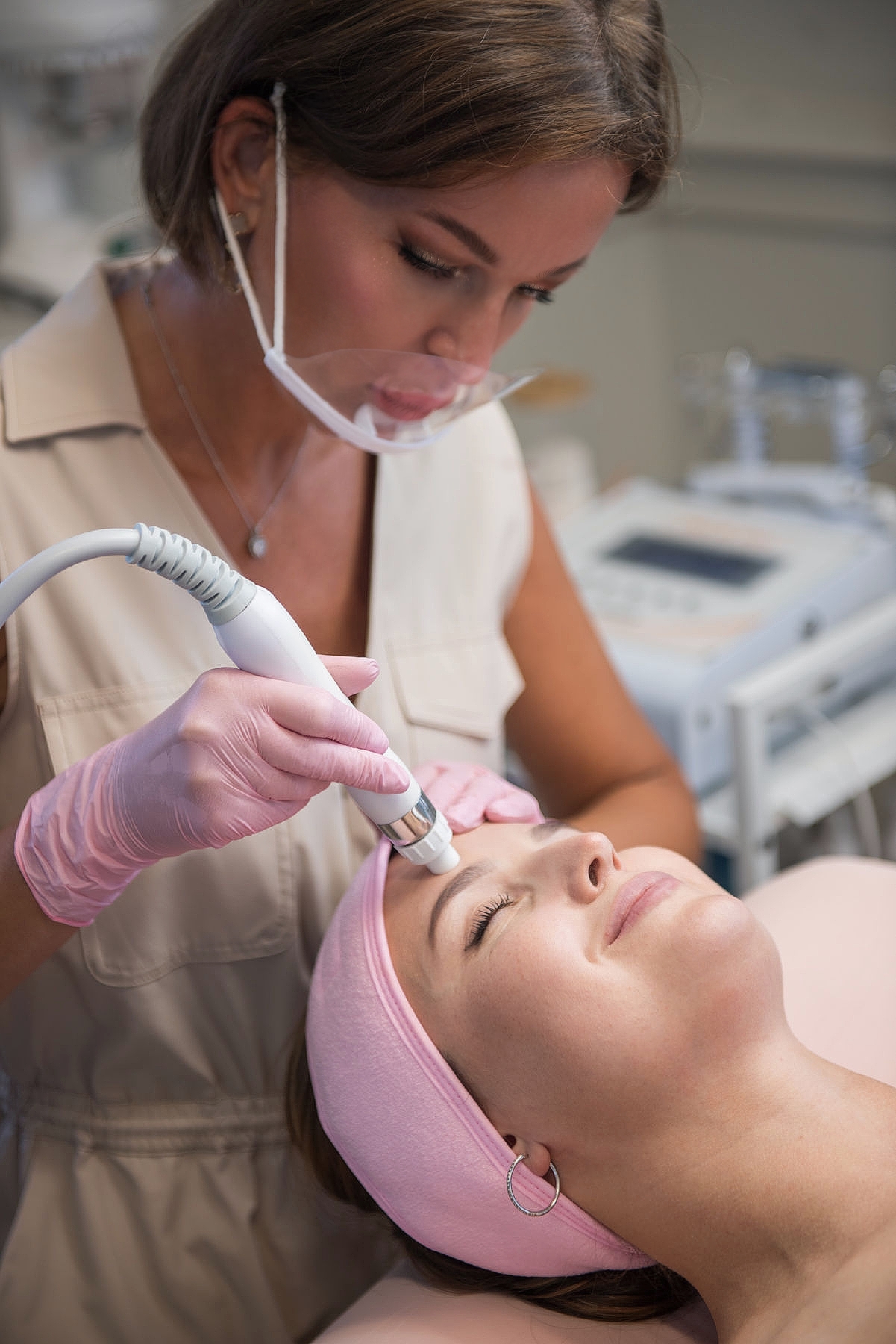 Picture of Katrin giving a facial