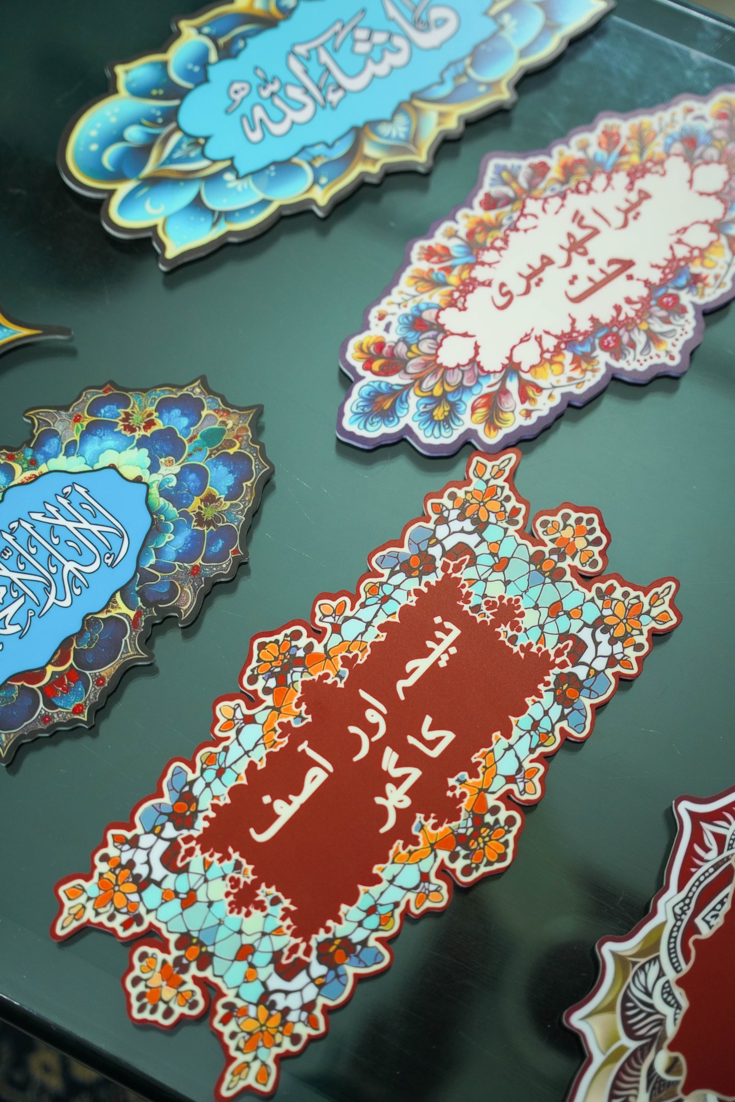 Customizable cutout acrylic nameplates