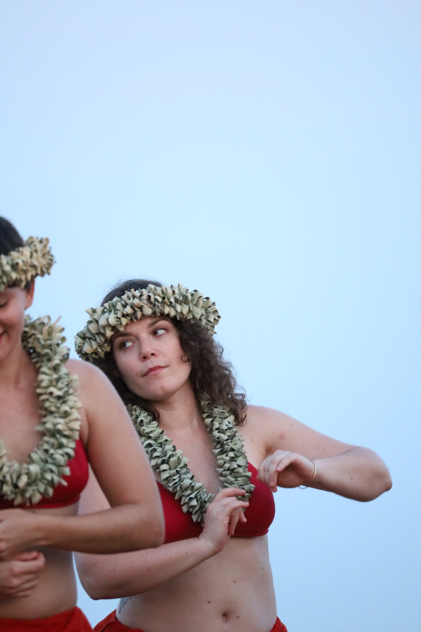 Marion, responsable communication et réseaux sociaux. Créatrice de fleurs faites à la main