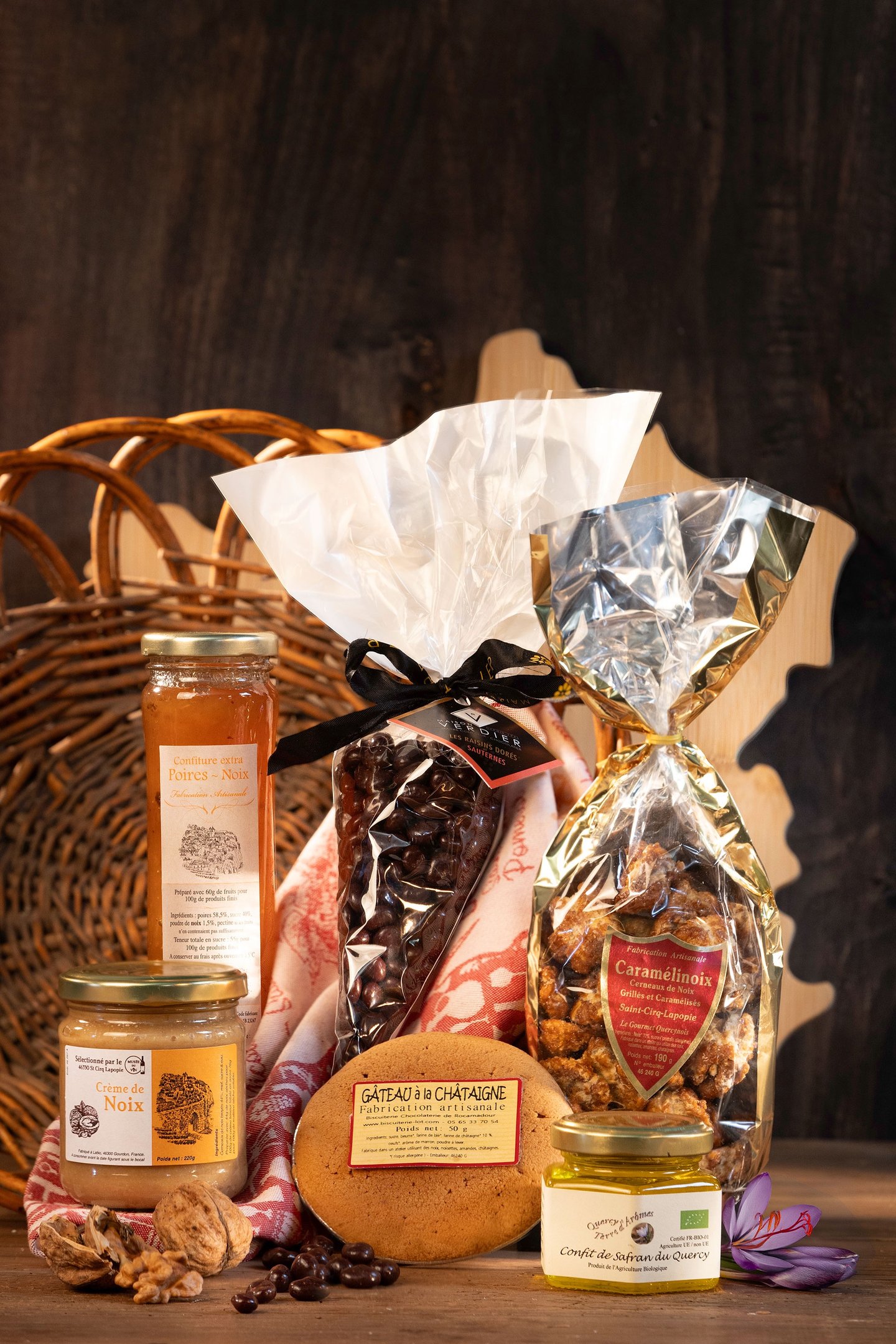 Miels et confitures artisanales, pâtes à tartiner et crèmes onctueuses, bonbon noix chocolat
