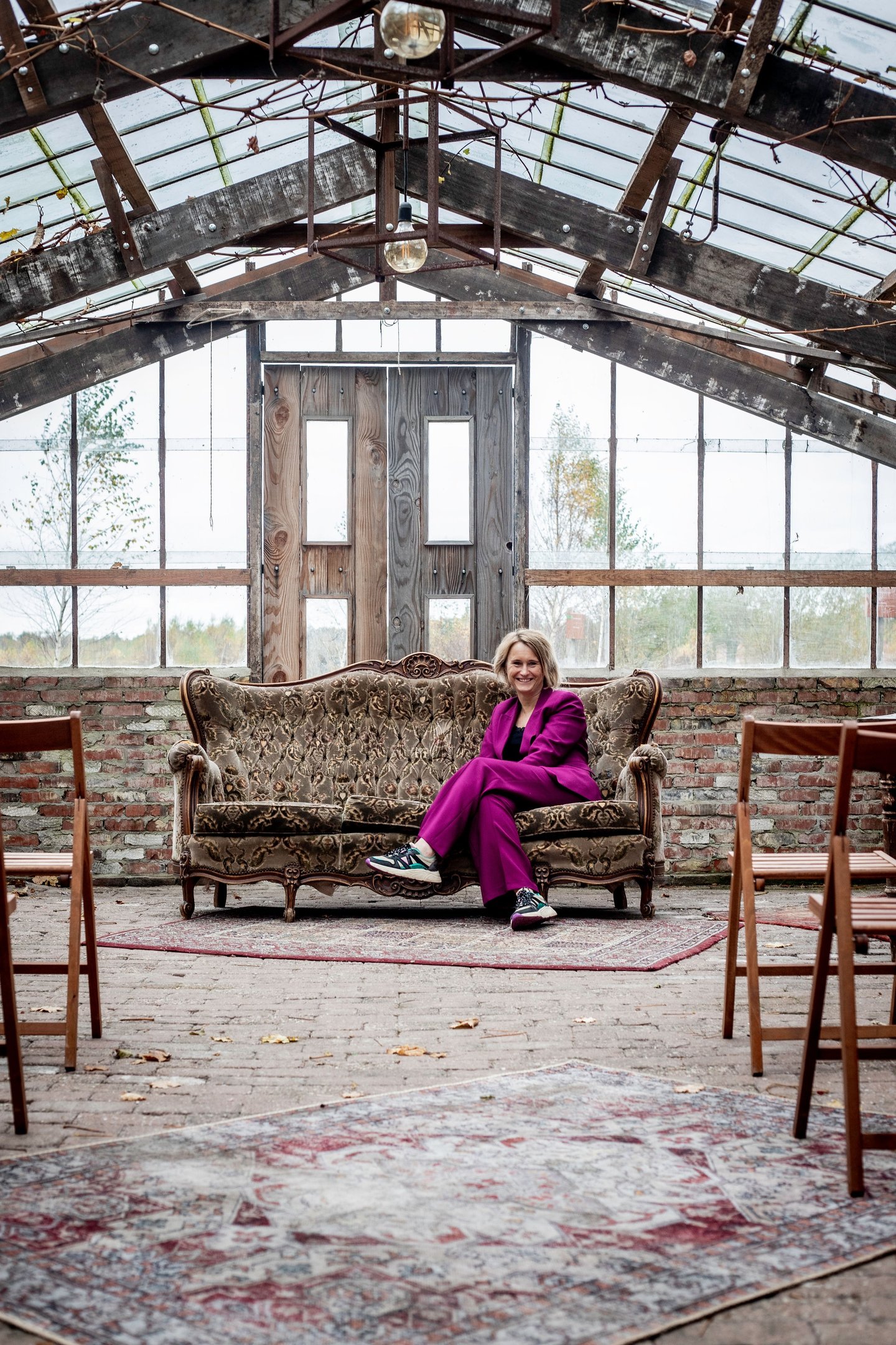 Esther van Wageningen begeleidt vrouwen in het Ontspannen Overgang traject, waarbij stressfysiologie wordt ontladen om rust,