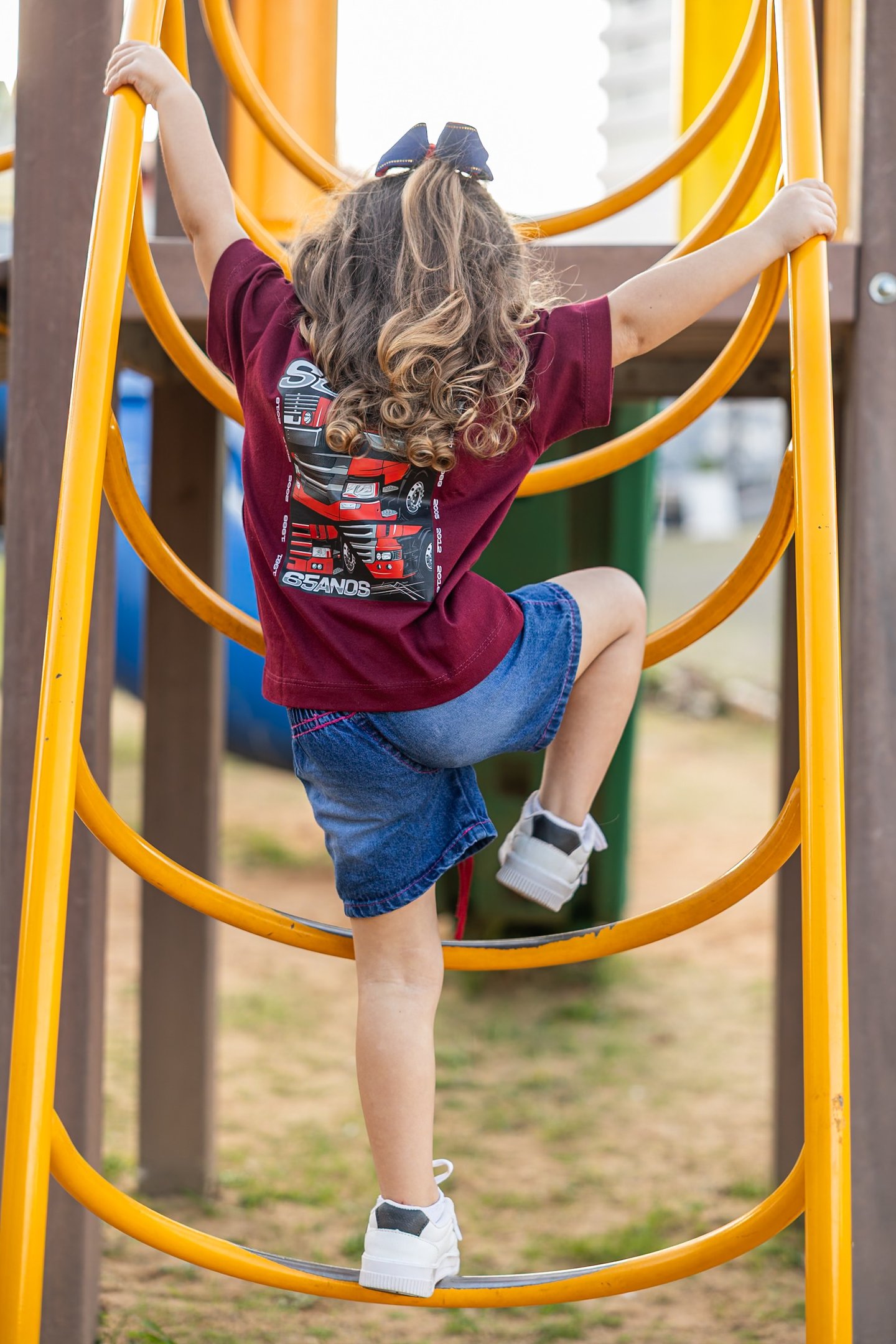 filha de murilo usando roupa da loja