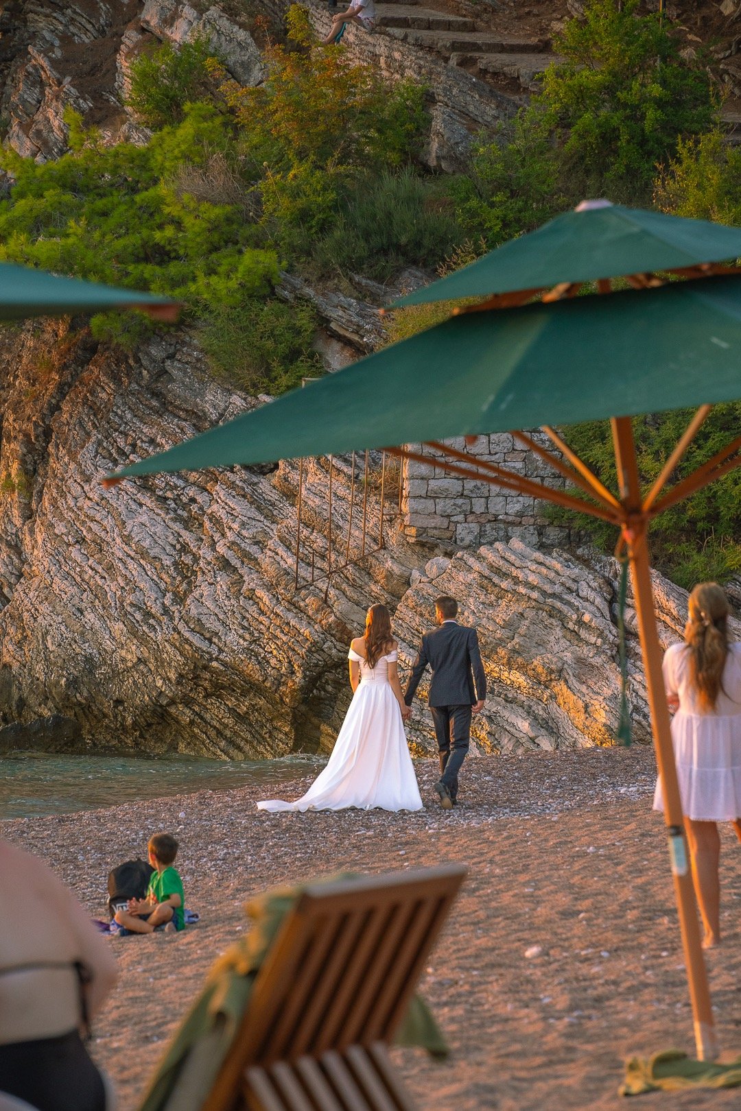 elopement wedding travel on the beach