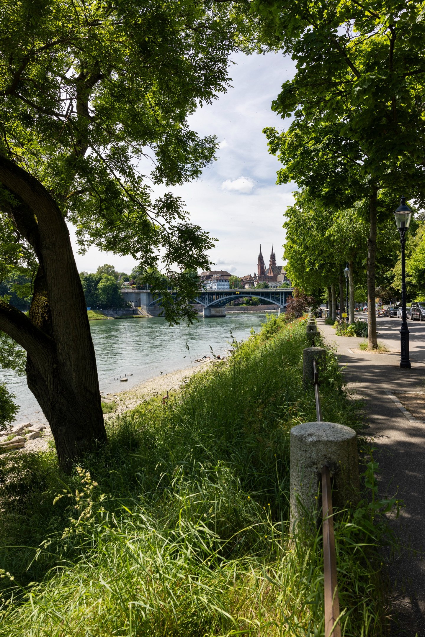 Blick über den Rhein zum Basler Münster – Beispielbild aus dem Allrounder Fotokurs Basel.