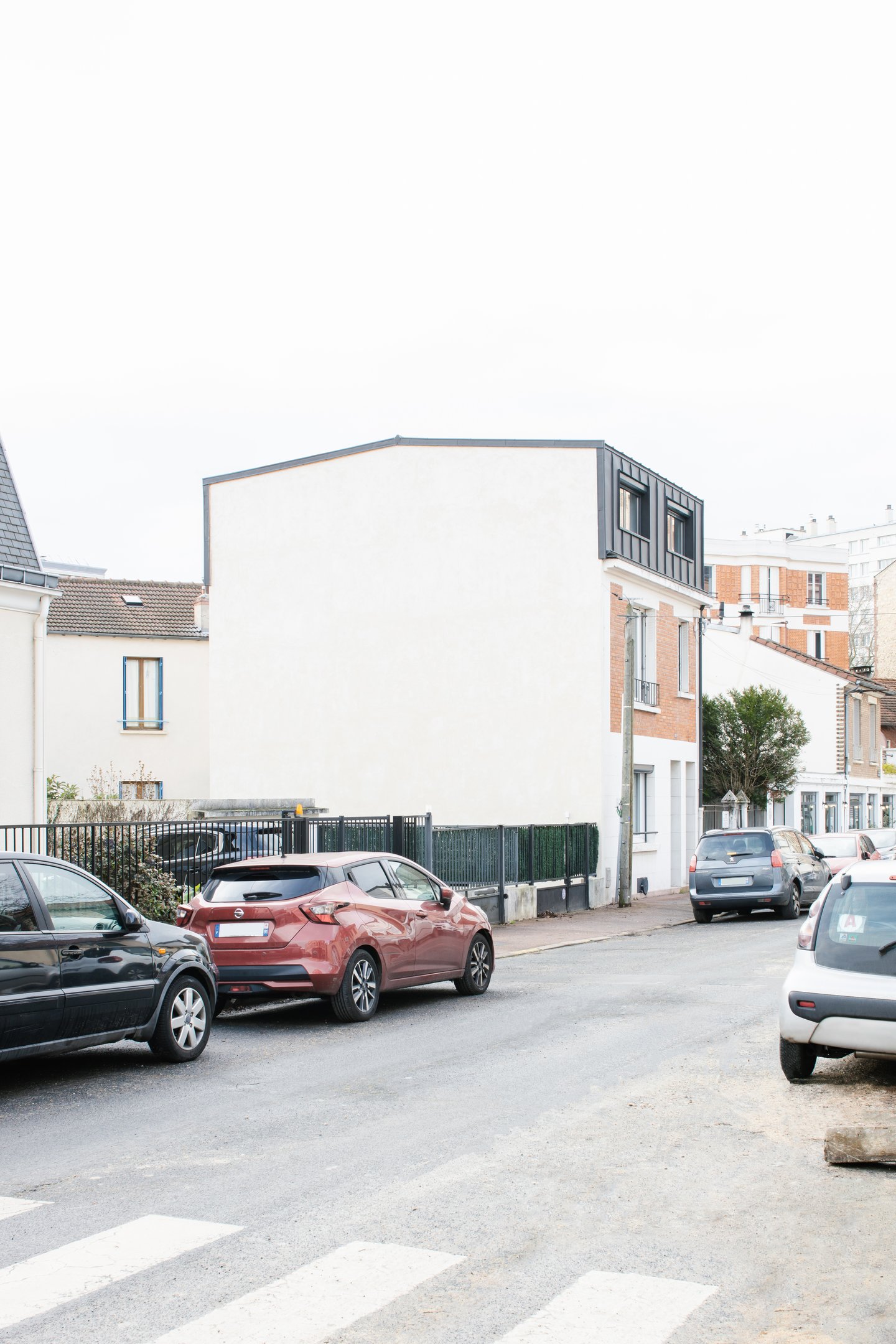 Surelevation of a house with zinc