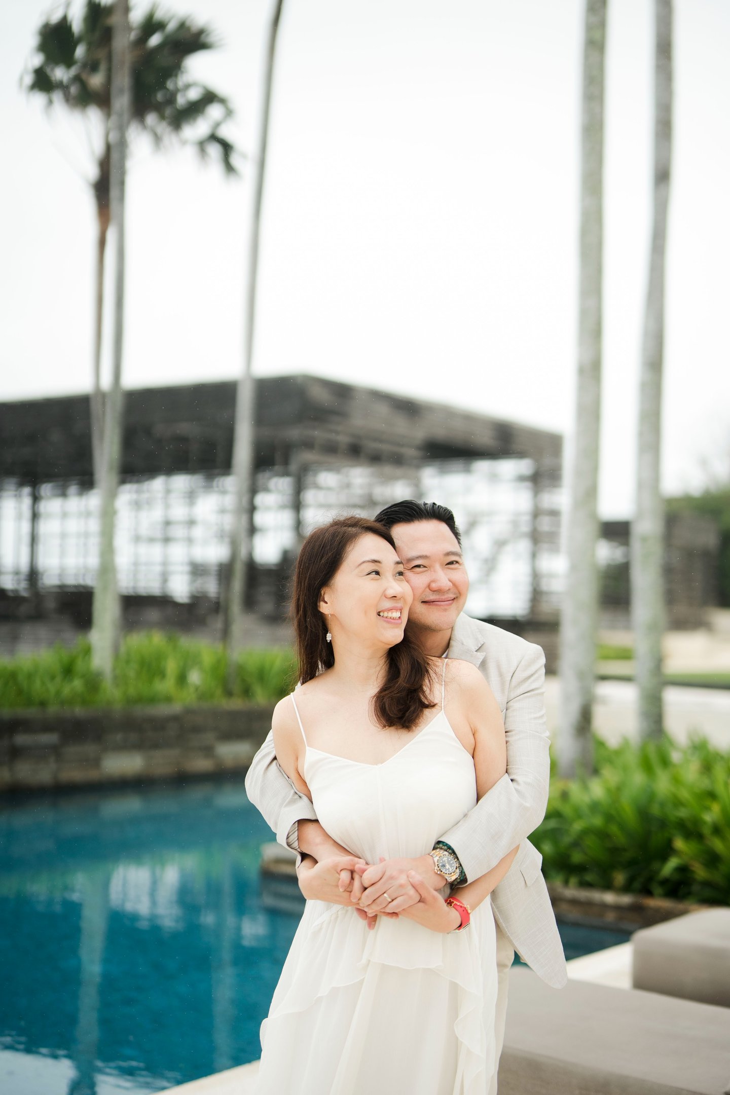 uxury family photographer in Bali capturing a refined couple portrait at Alila Villas Uluwatu