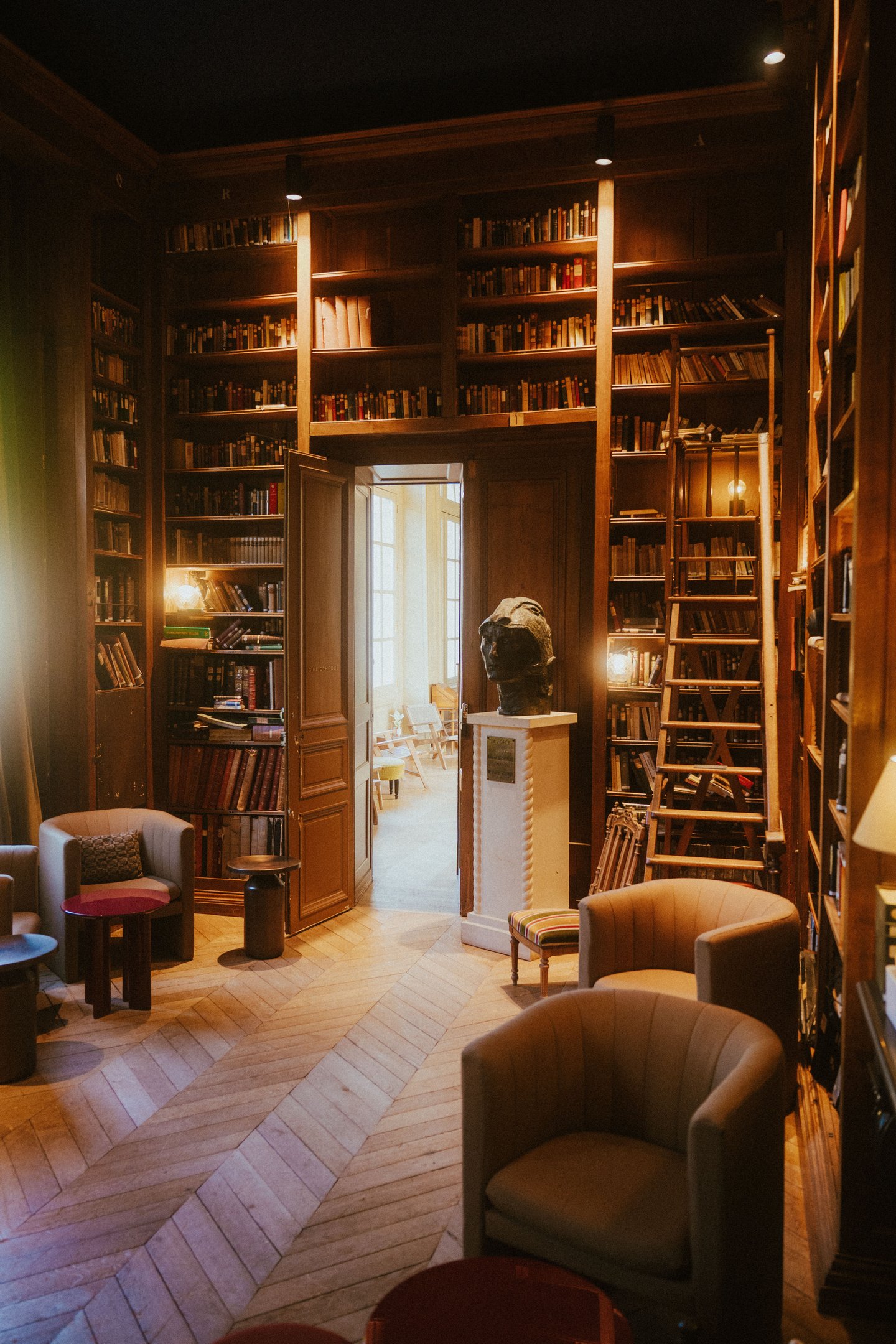 Bibliothèque de l'hôtel Maison du Val