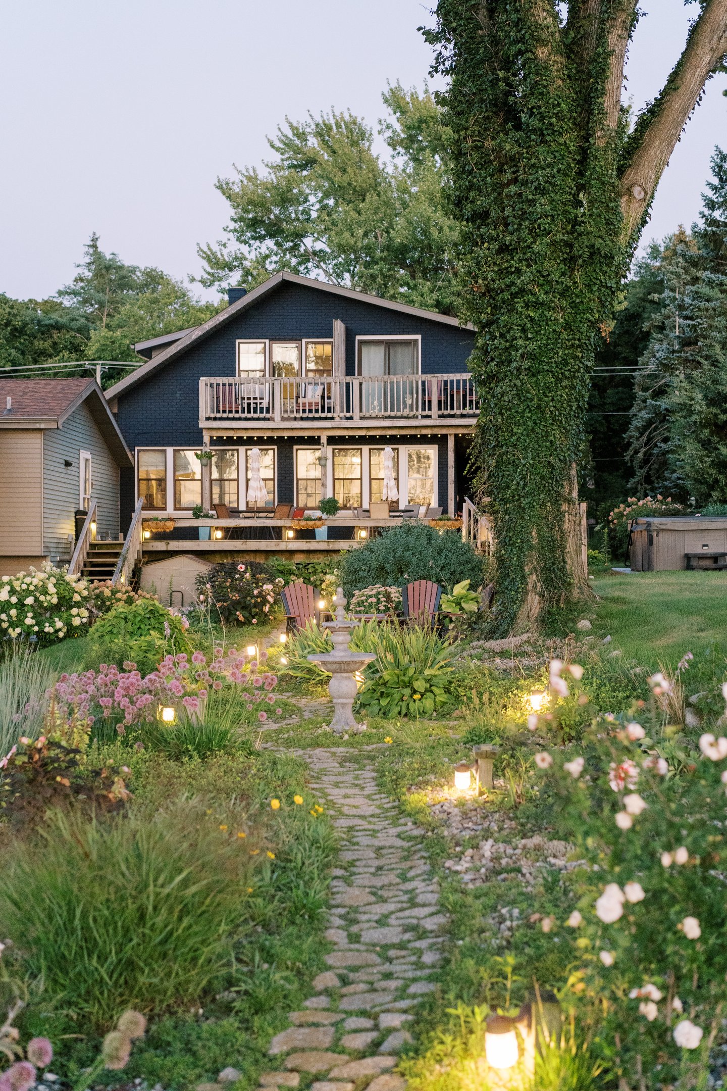 South Cliff Inn's perennial garden, with plenty of seating and lake views