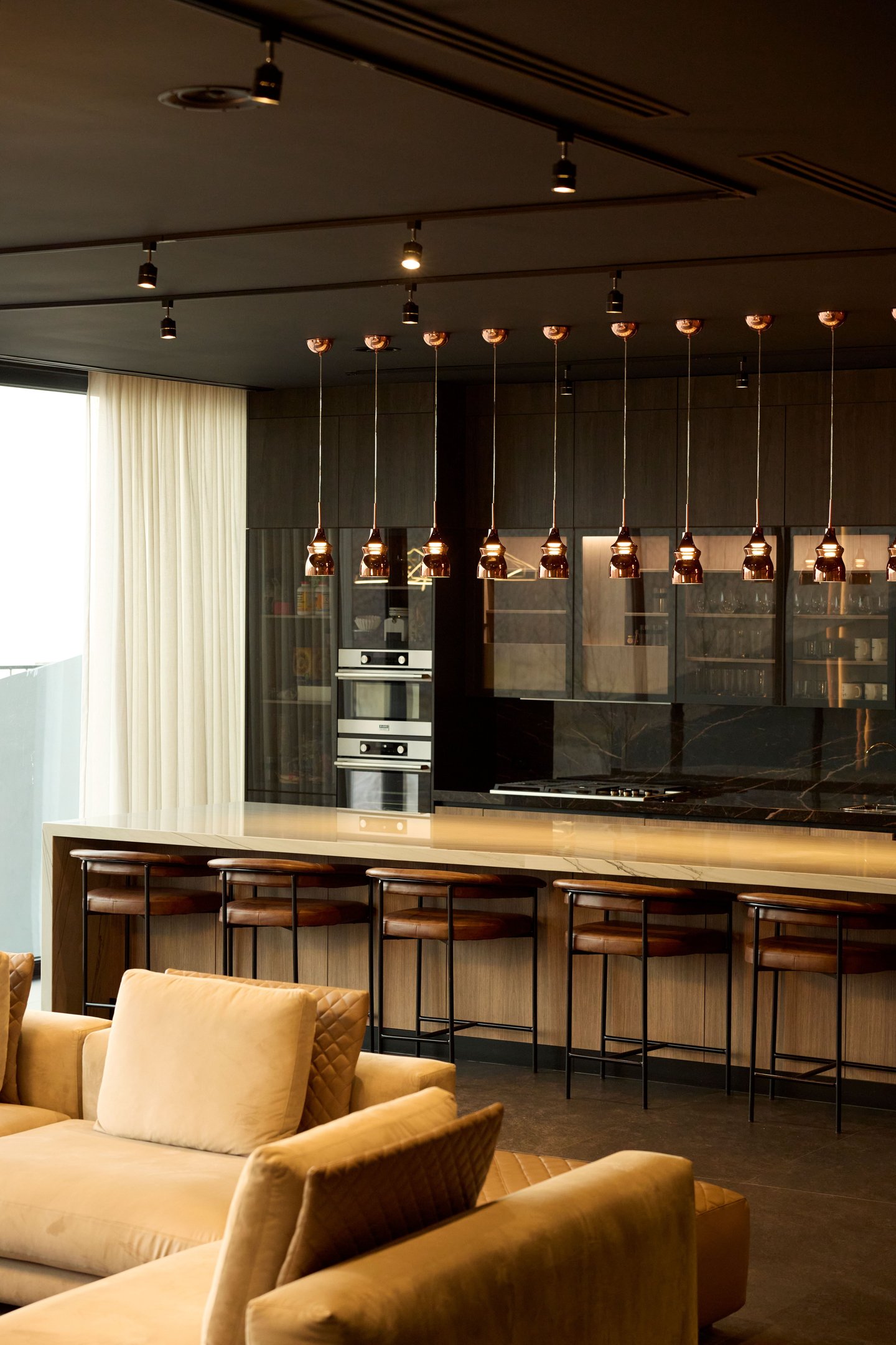 scale the picture so I can see more of it