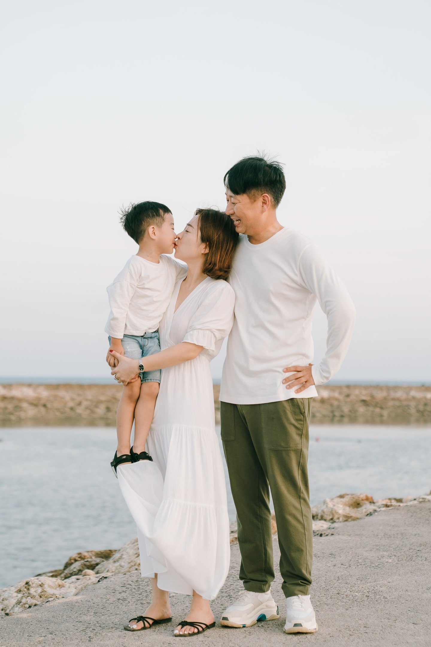 Luxury family portrait session at The Apurva Kempinski Bali by a professional family photographer in Bali.