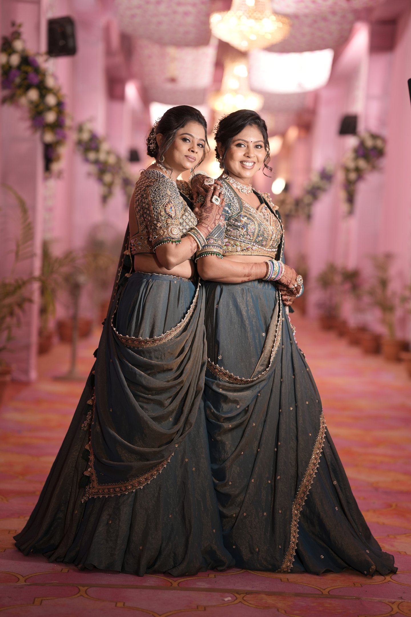 best derani jethani makeup and hair styles photography in r&d bridal makeup vadodara