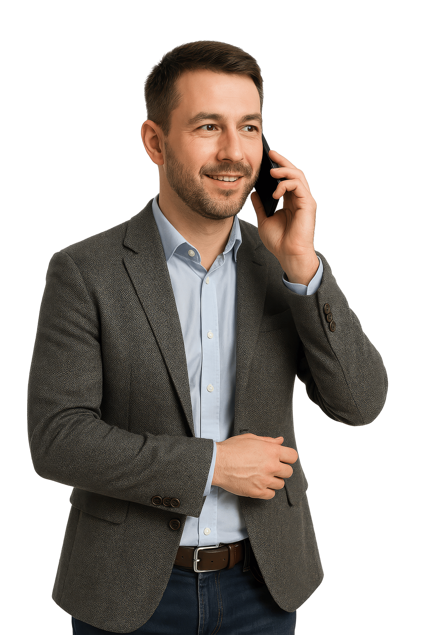 Mężczyzna w marynarce rozmawia przez telefon z firmą oferującą sprzątanie w Gdańsku i Trójmieście, chcąc zamówić usługę