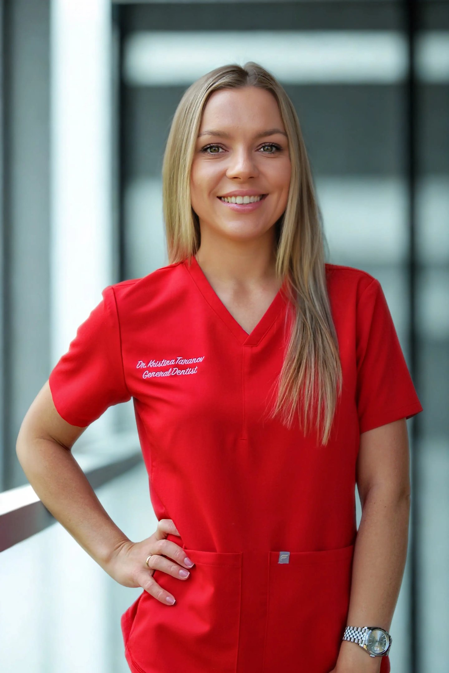 Top cosmetic dentist in Naples FL – Dr. Kristina Taranov offering veneers and smile makeovers