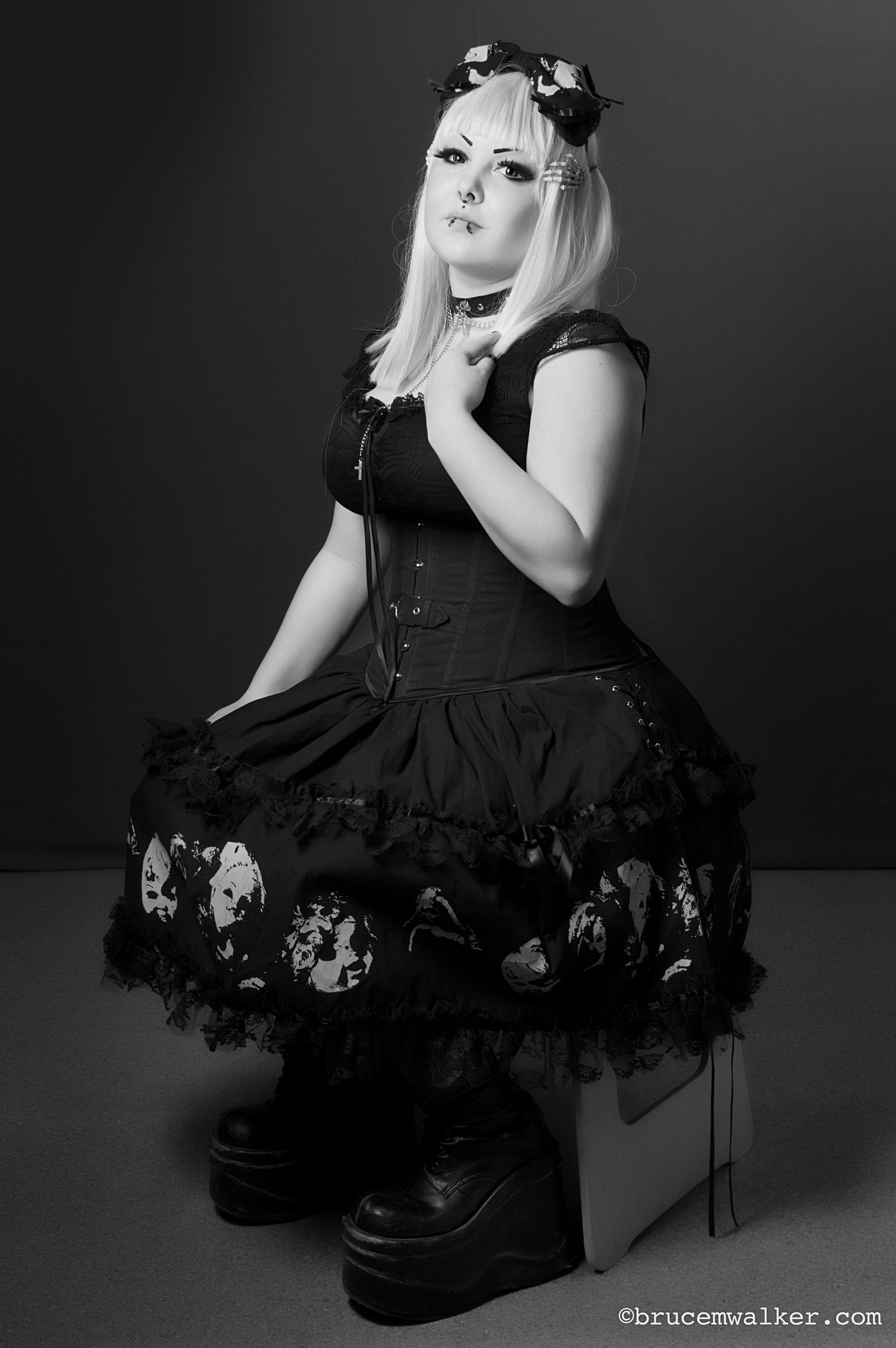 horror dolls gothic lolita dress photoshoot