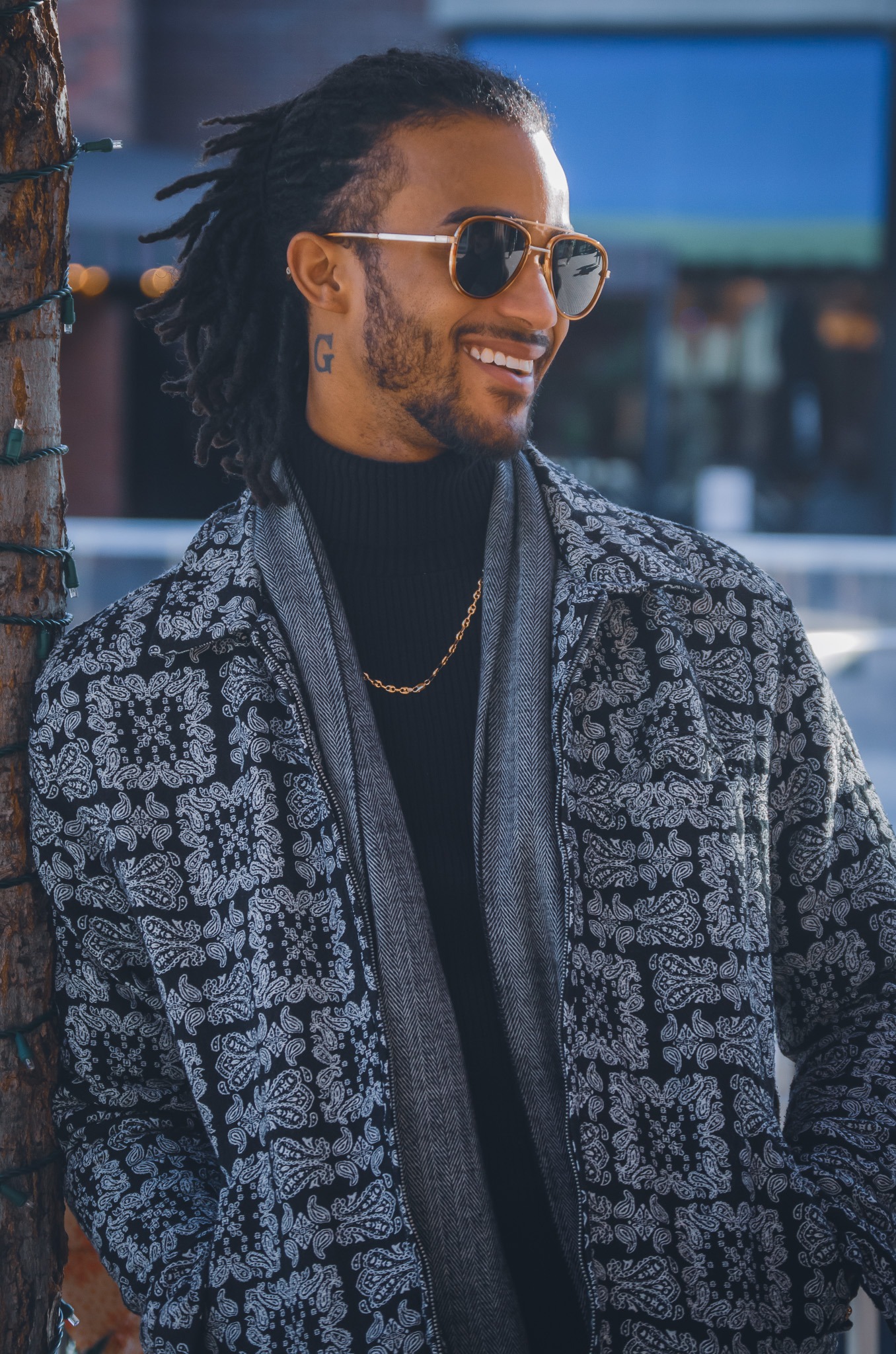 Man wearing prescription sunglasses