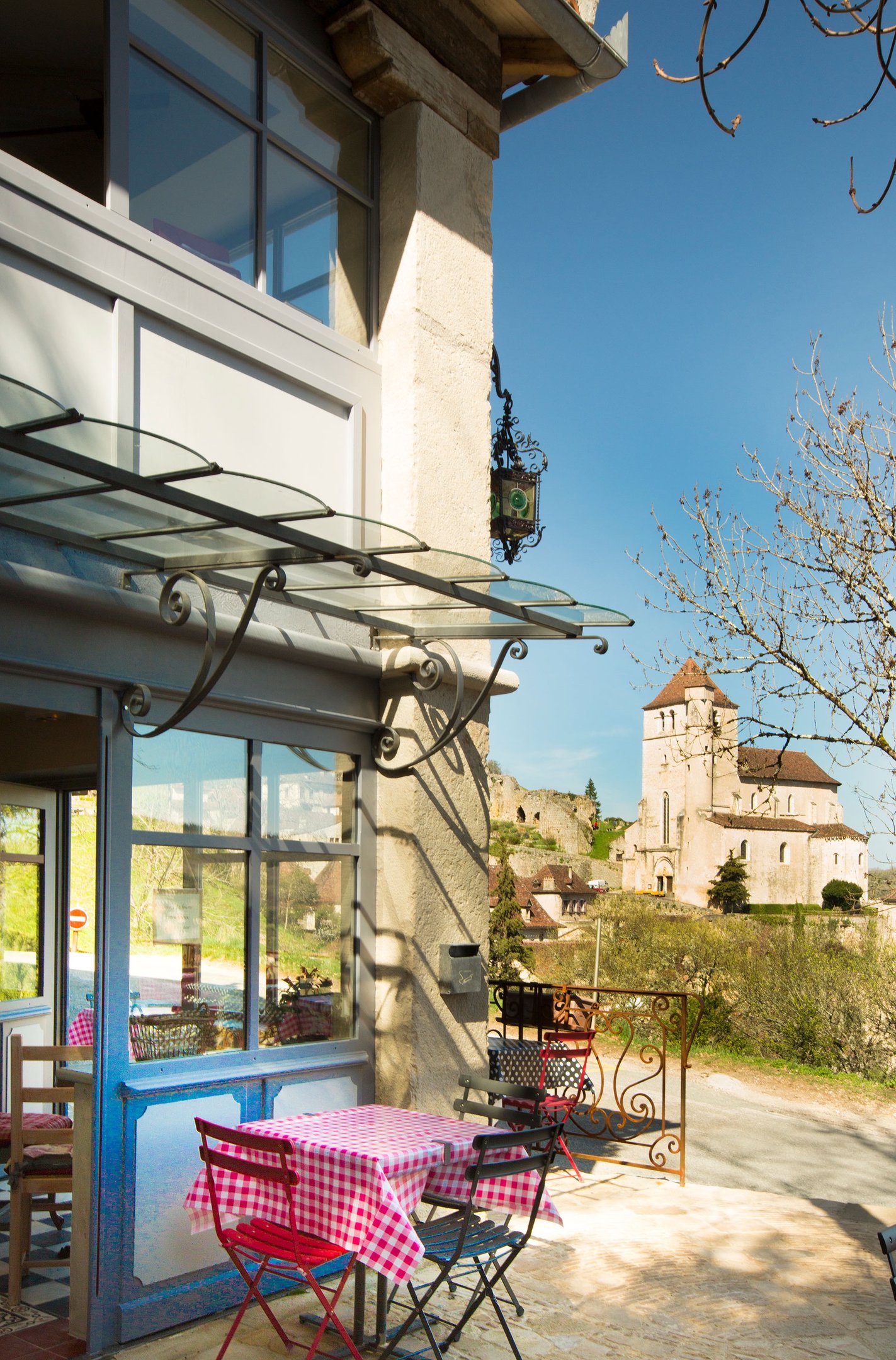 Casse-croûte et salon de thé où déguster lou Pastis Quercynois à Saint-CIrq Lapopie