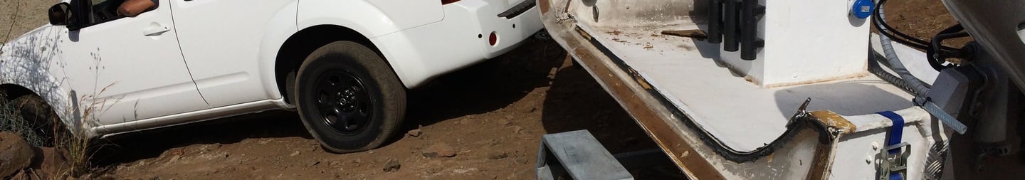 Yeray Sánchez transportando una semirrígida