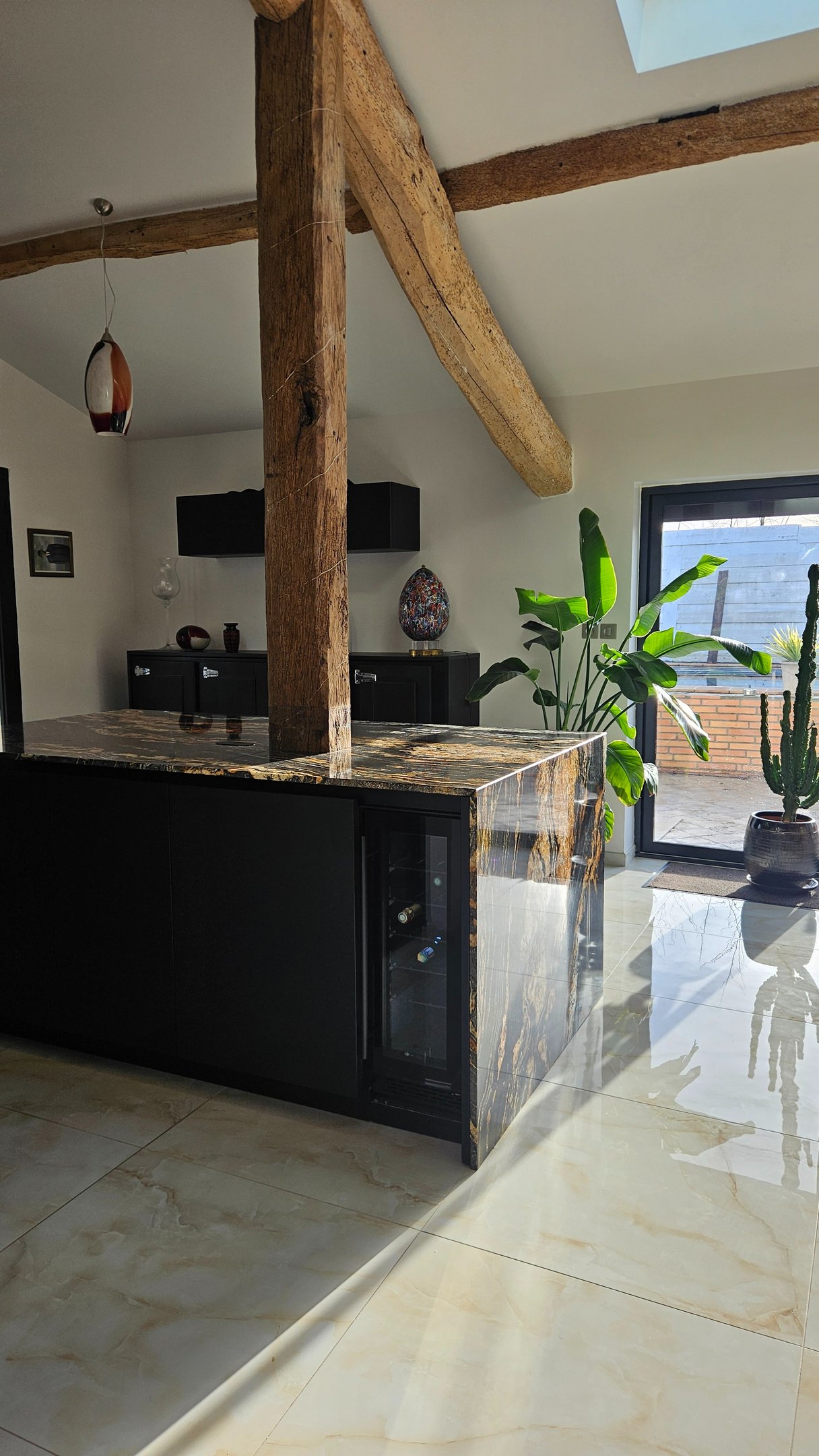 ilot de cuisine en quartzite black taurus à bordeaux