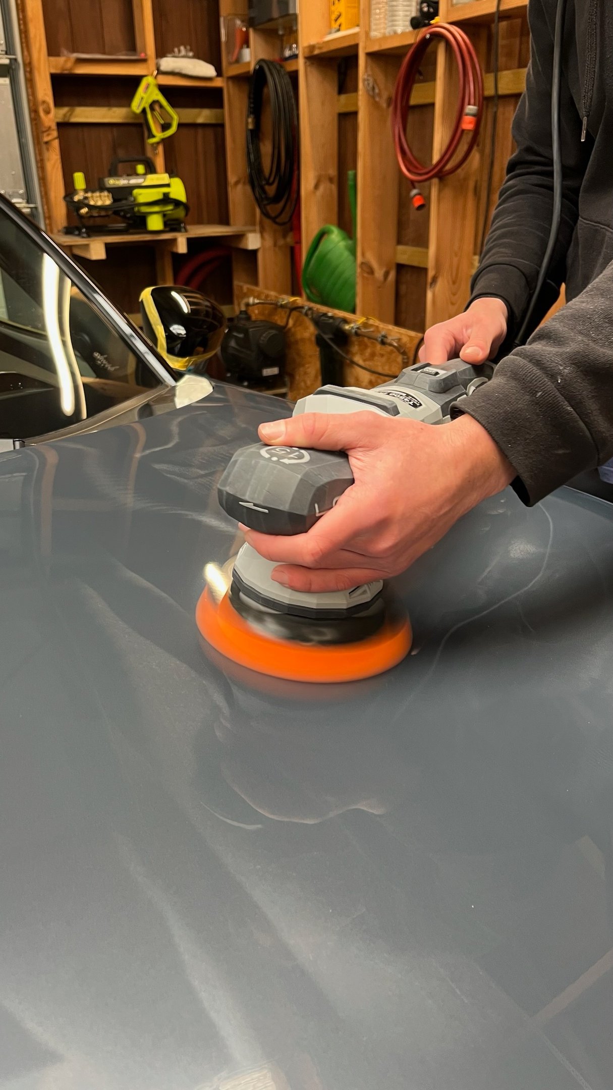 polissage carrosserie voiture avec suppression des micro-rayures sur une Mazda mx5