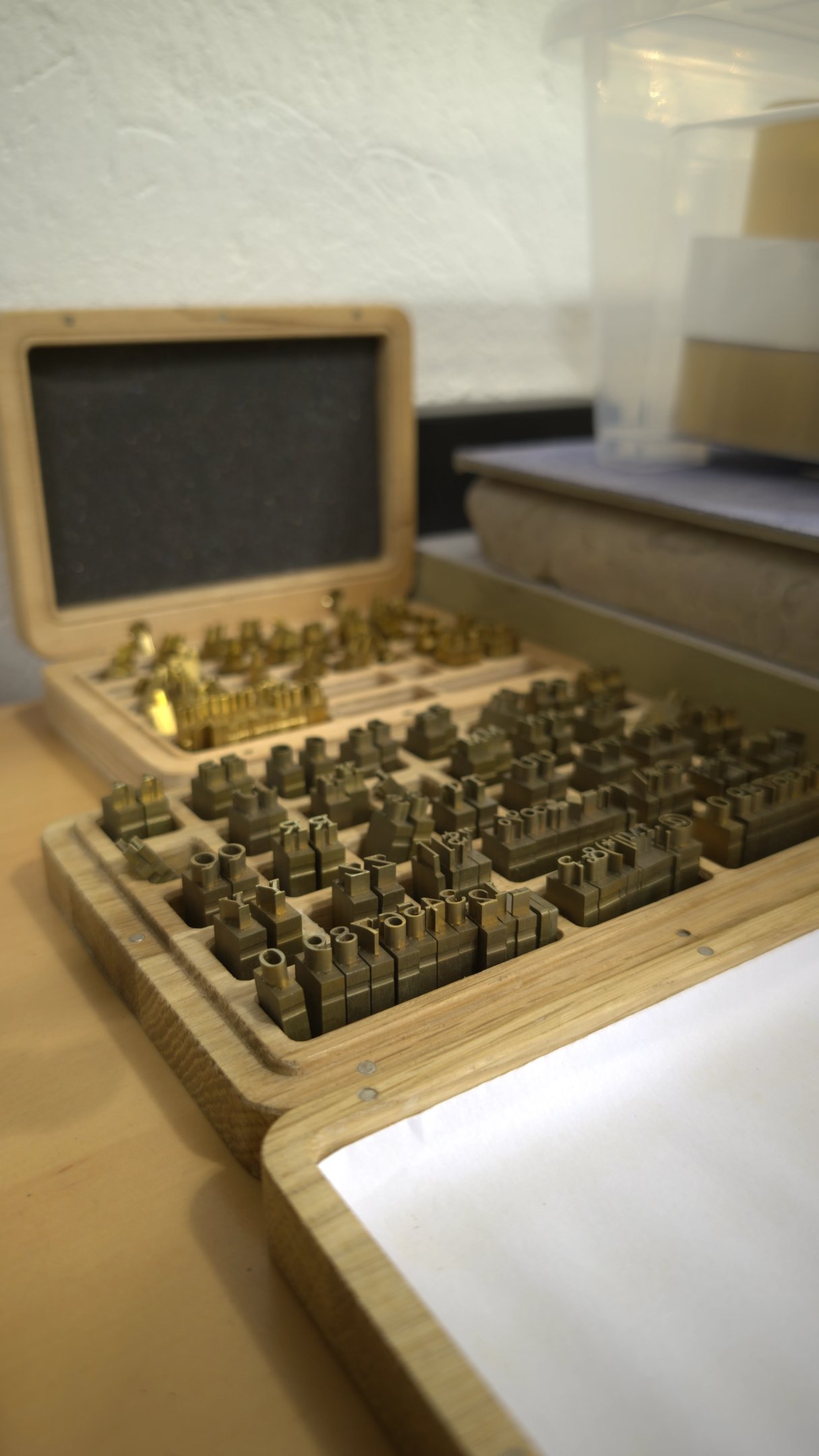 Lettres en laiton de marquage à chaud sur cuir