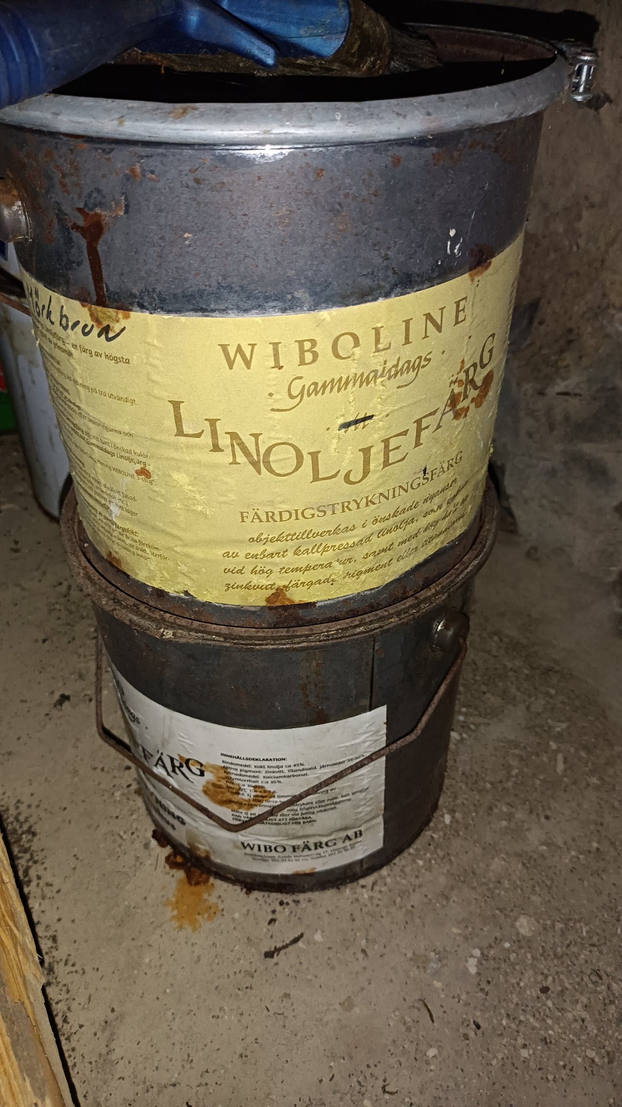 Pot d'huile de lin cuite anciens pour adjonctino à la peinture suédoise Dalsberg