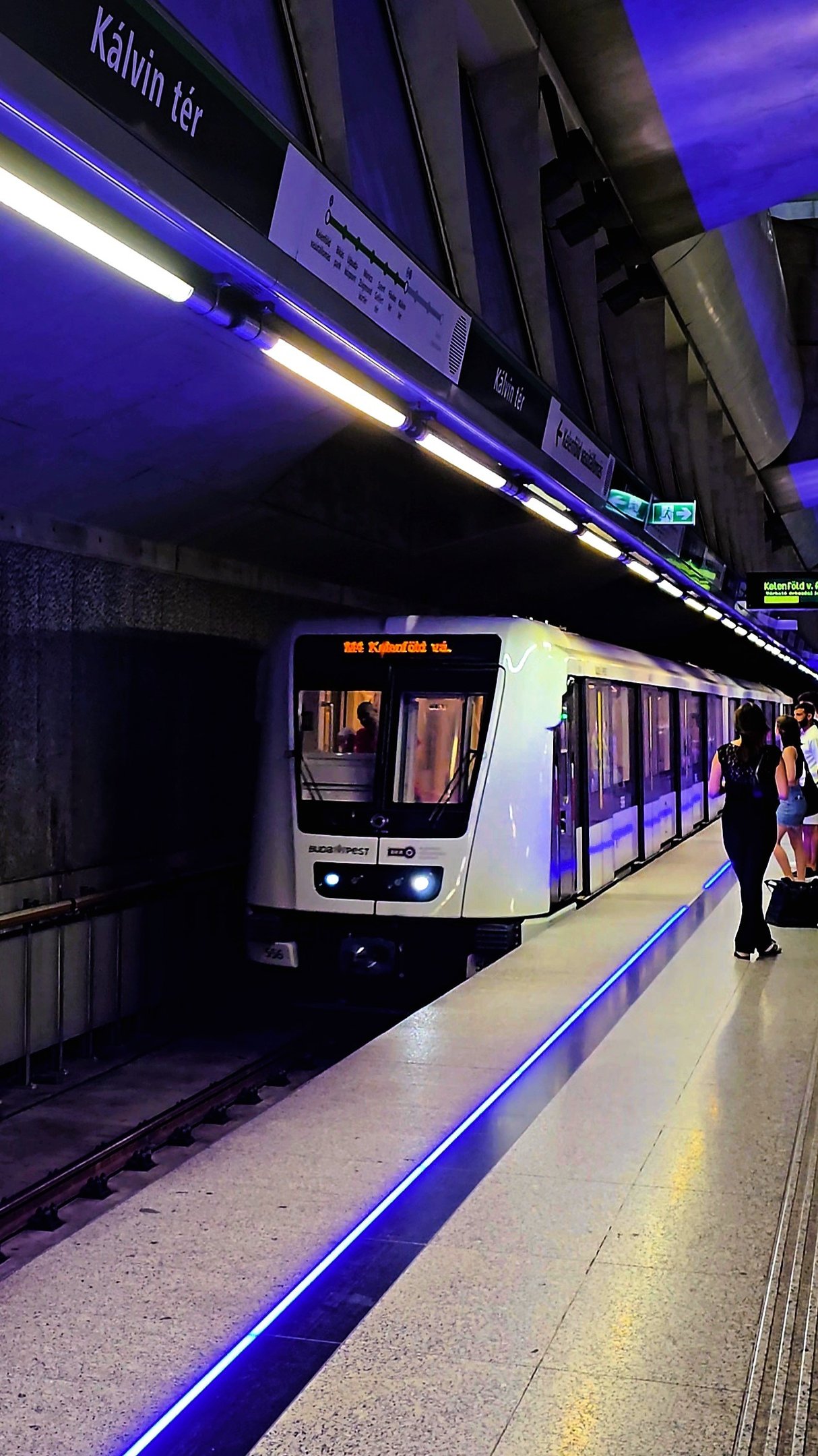 Wagon metra M4 w Budapeszcie