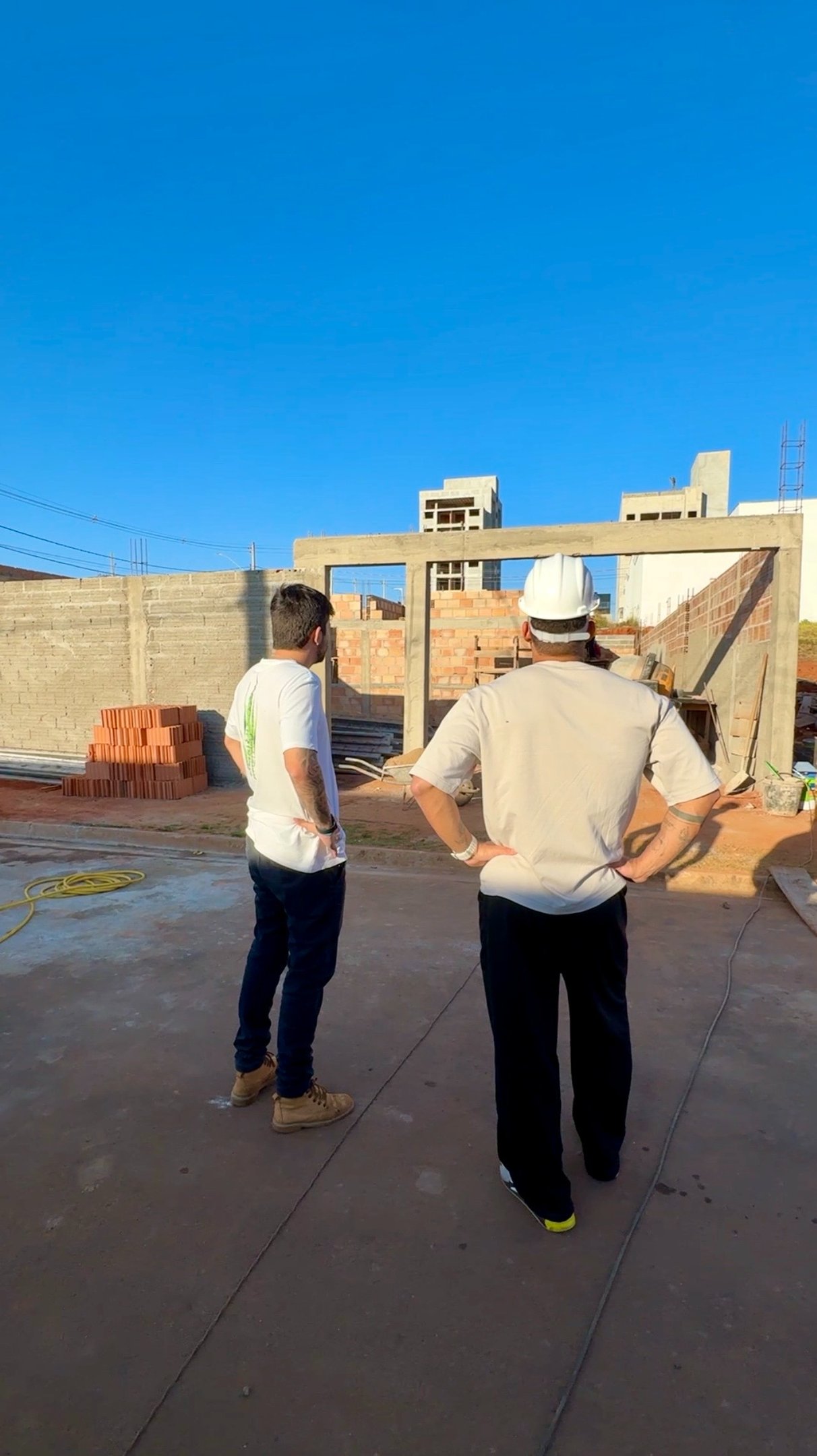 Equipe de engenharia da Construtora TFG Business em Passos MG