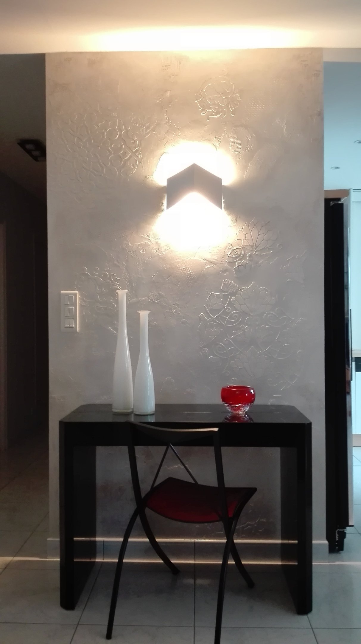 mur déco avec motif en relief