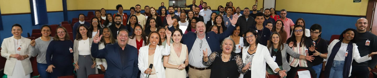 Portfólio Palestrante Elaine Rodrigues em evento corporativo