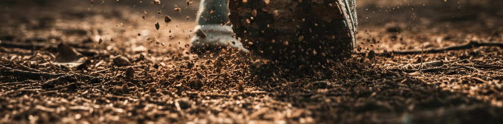 Hardloop schoenen rennen door het bos