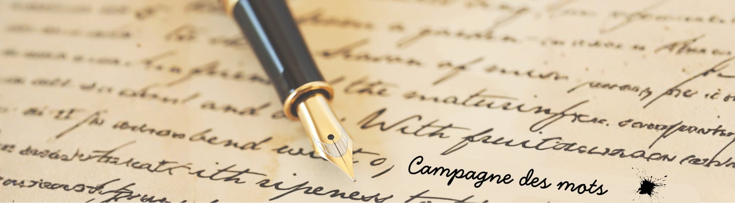 slylo sur une feuille manuscrite