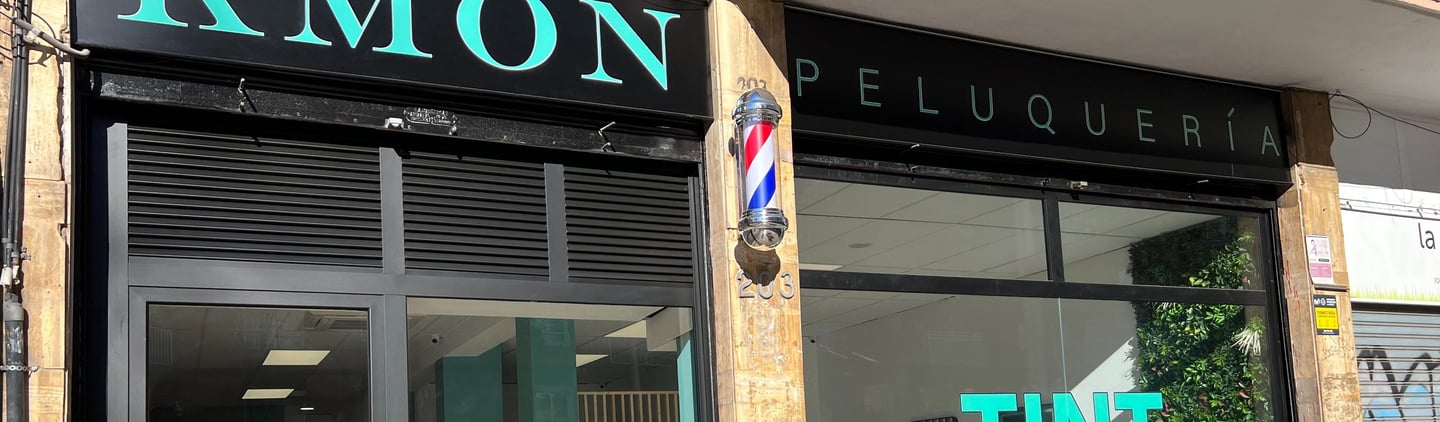 fachada peluqueria kmon paseo valldaura
