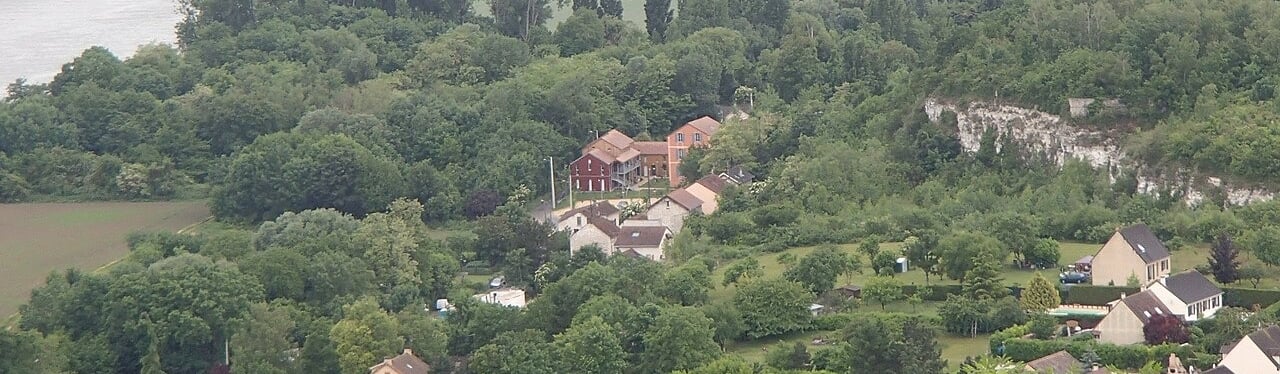 Photo d'une vue aérienne de Follainville-Dennemont 78520 - ATZ Diagnostic Immobilier