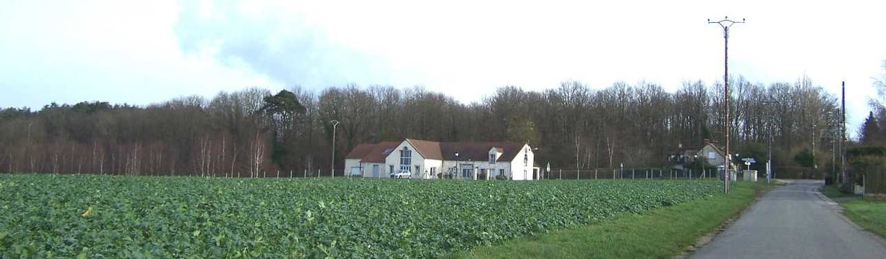 Photo plan large de l'entrée de Grandchamp 78113 - ATZ Diagnostic Immobilier