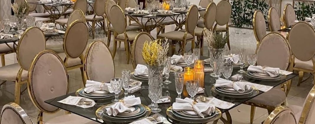 تنسيق حفلات الزواج يتطلب التخطيط المسبق والاهتمام بالتفاصيل لضمان نجاح الحدث وجعل التجربة لا تُنسى. 