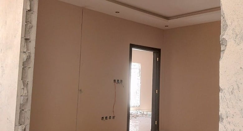 تكسير جدار قص ابواب وشبابيك بالطائف معلم تكسير جدار بالطائف