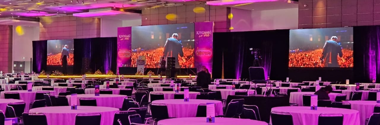 se rento equipo audiovisual, como pantalla led, audio lineal, iluminación