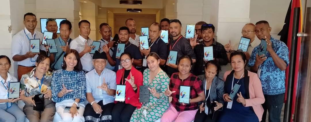 Landi Institute Participant Engaging with Digital Training Materials