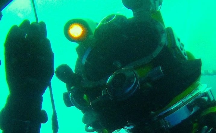 underwater-inspection-by-commercial-diver- in-Palm-Beach waters