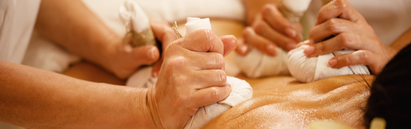 Complete Body Massage in Perumbakkam – Peace and Pamper Spa