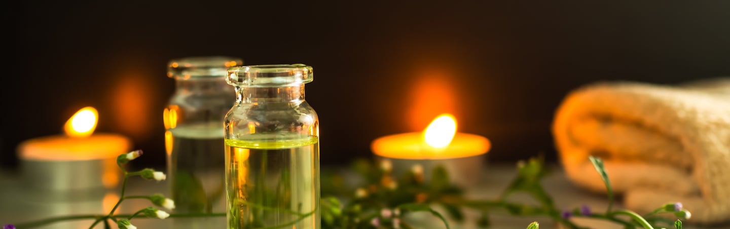 Herbal oil massage in Perumbakkam for natural healing at Peace and Pamper Spa